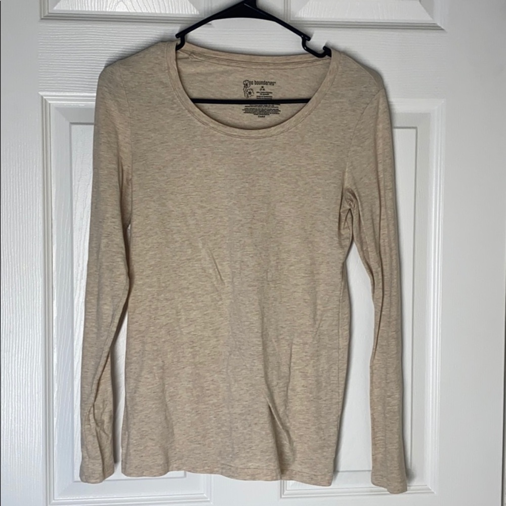 Juniors medium cream long sleeve